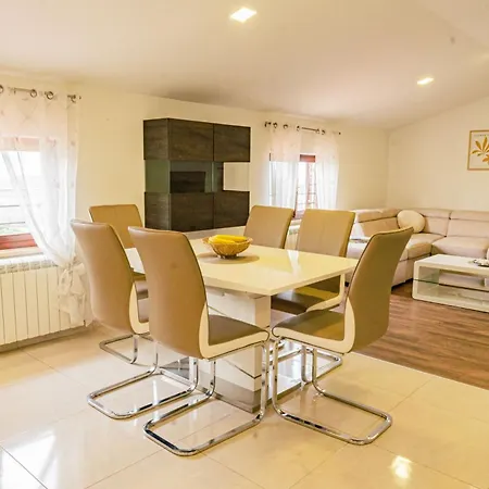 Apartamento Skalin