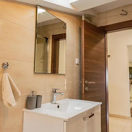 Skalin Apartamento Radmani